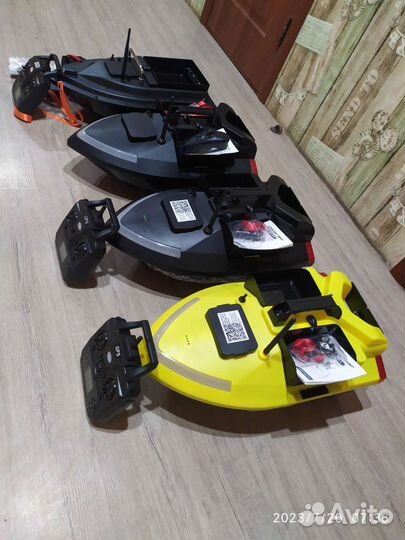 Прикормочный кораблик с GPS. Эхолот FFW718LA