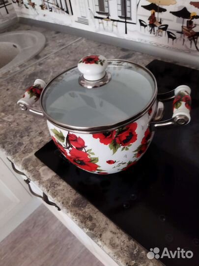 Кастрюля эмалированная бу