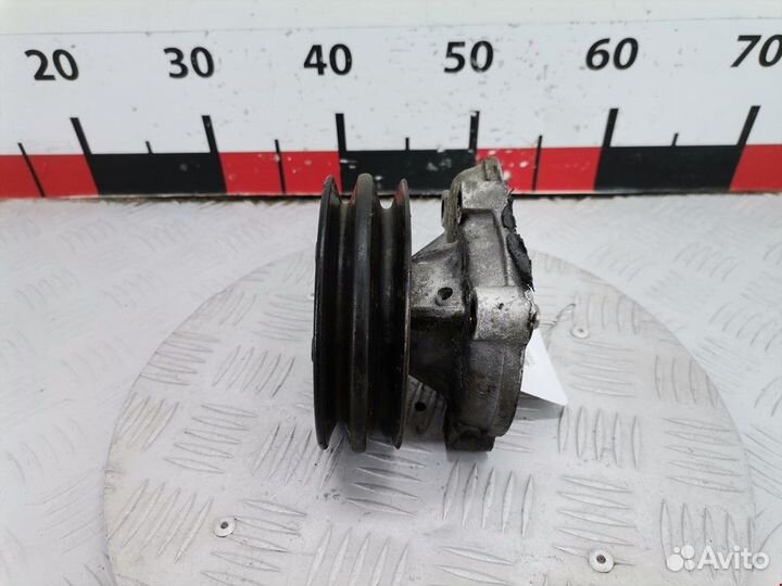 Помпа Opel Vectra B 1996 93182041