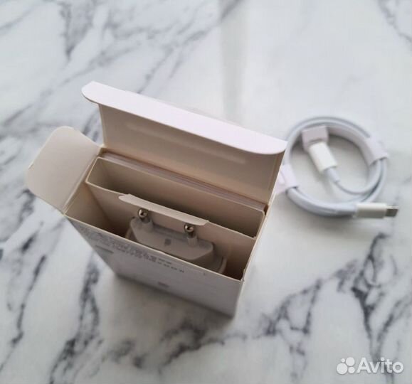 Быстрая зарядка для iPhone 20w