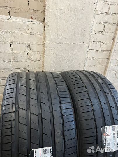 Hankook Ventus S1 Evo 3 K127 285/35 R21 и 325/30 R21 105Y