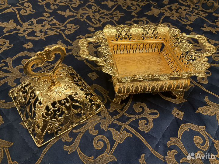 Шикарная ваза с крышкой В восточном стиле