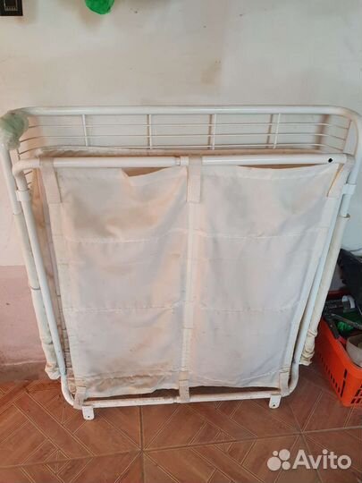 Пеленальный столик