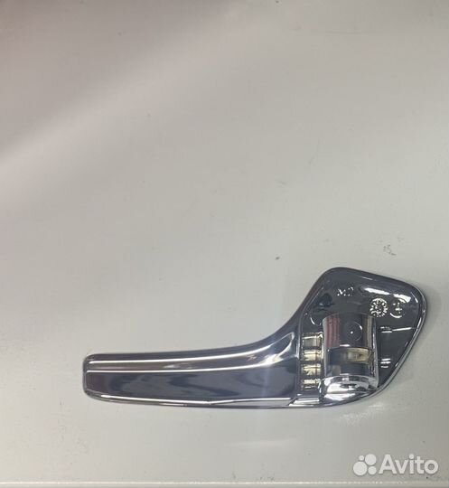 Ручка двери внутренняя левая Opel Corsa D