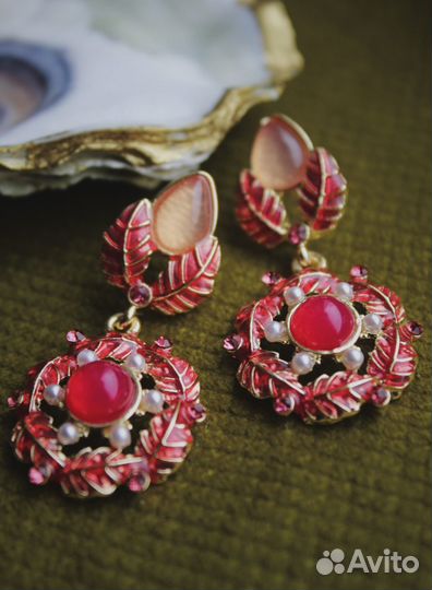 Серьги новые в винтажном стиле