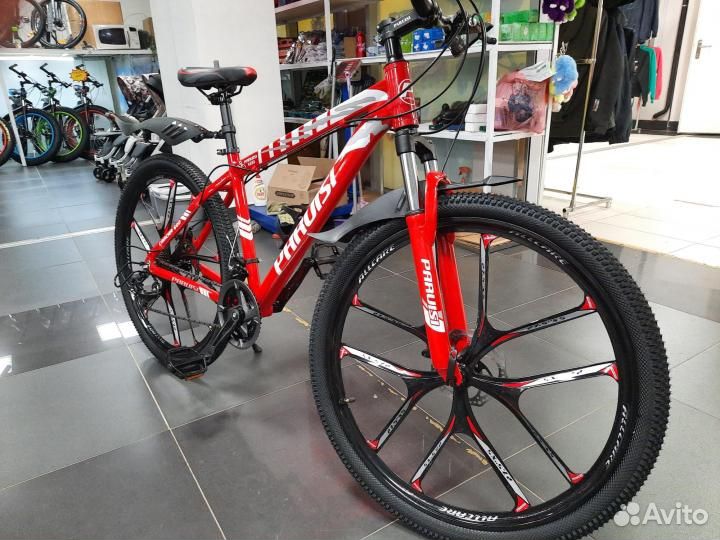 Новый велосипед на литых дисках