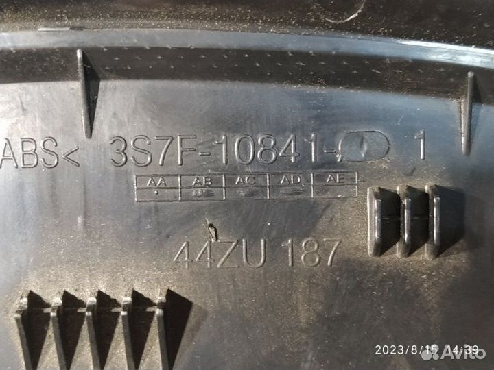 Панель приборов Ford Mondeo 00-07