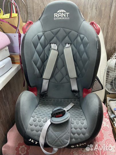 Детское автомобильное кресло