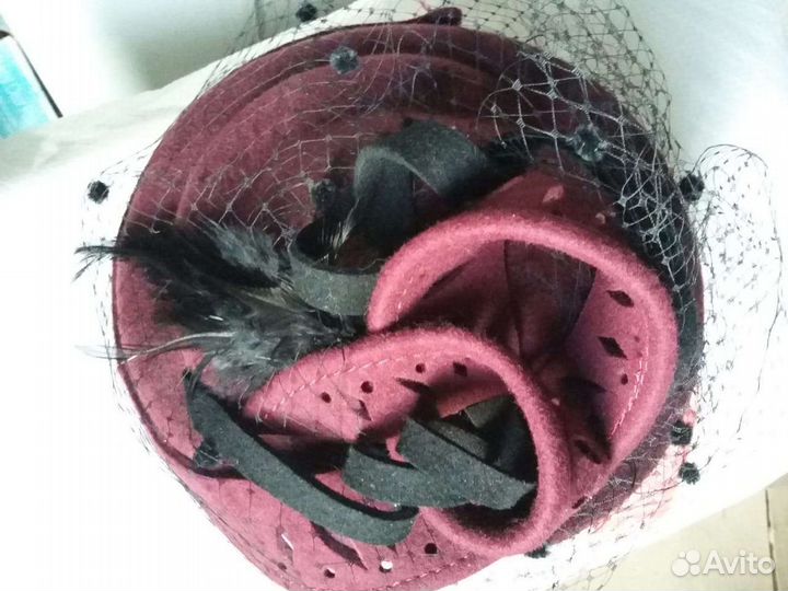 Женская шляпка с вуалью