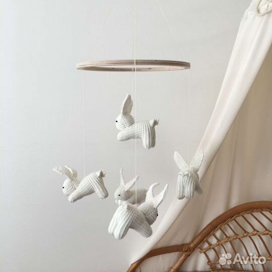 Детский мобиль в кроватку