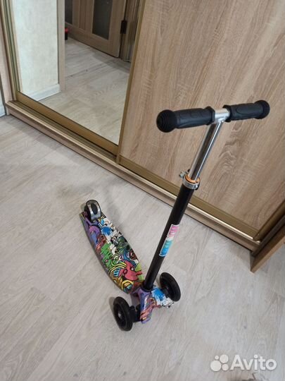 Самокат детский трехколесный