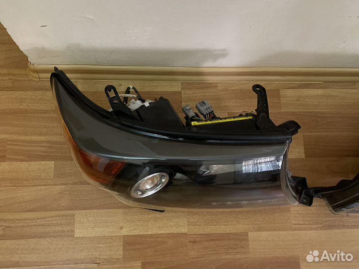 Фары Toyota Land Cruiser 200 Brownstone