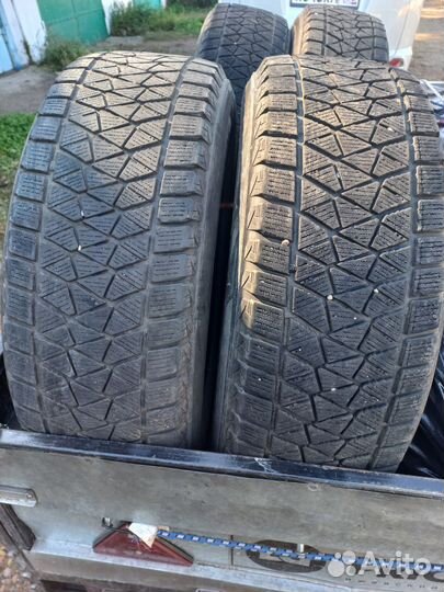 Bridgestone Blizzak DM-V2 225/65 R17 Q