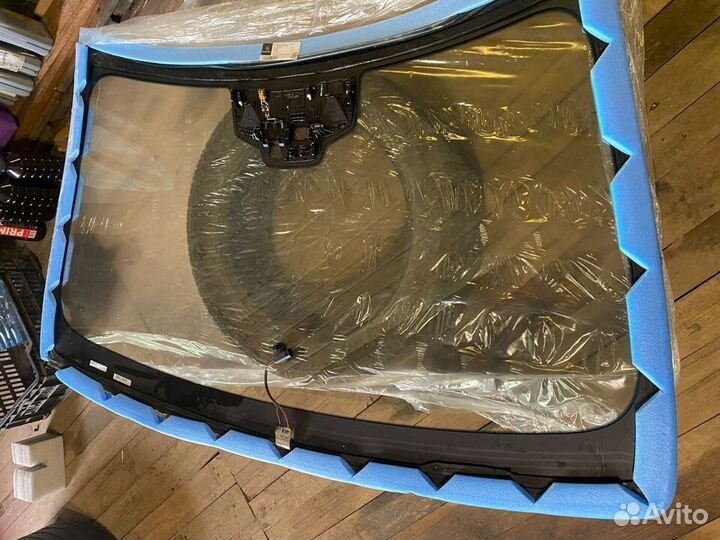 Б/У A2226707800 Стекло ветровое