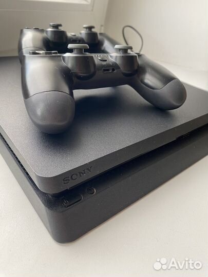 Sony PS4 slim