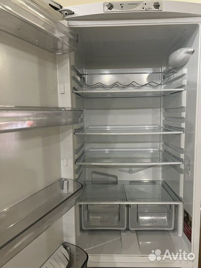 Холодильник Hotpoint-Ariston бу