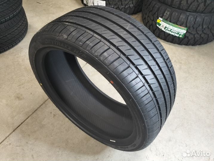 Landspider Citytraxx H/P 245/40 R20 и 275/35 R20 102W