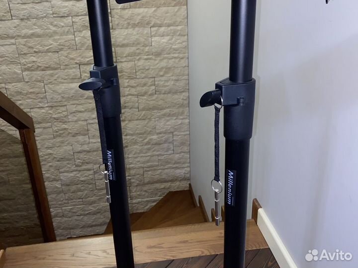 Стойки для студийных мониторов Millenium BS500