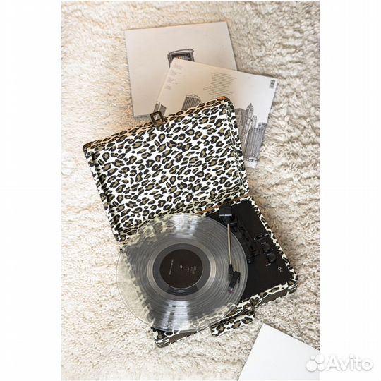 Виниловый проигрыватель crosley