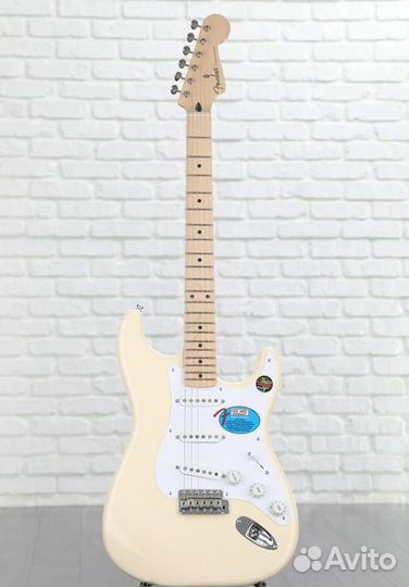 Электрогитара Fender Stratocaster + Аксессуары