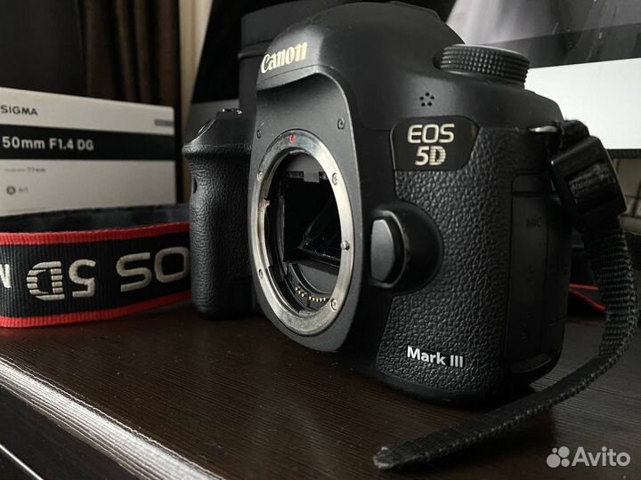 Зеркальный фотоаппарат canon 5D mark III