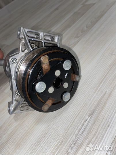 Компрессор кондиционера Nissan juke F15 1.6