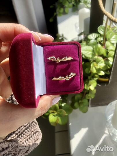 Серьги золотые с бриллиантами