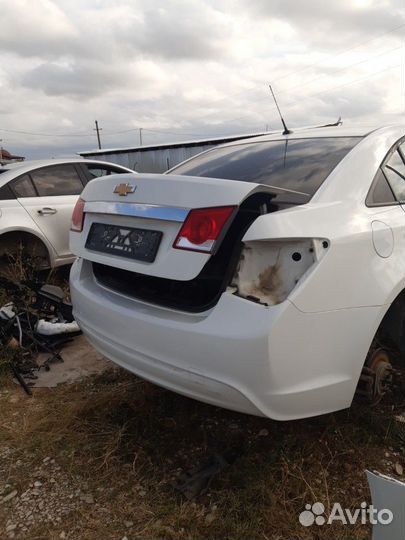 Разбор Chevrolet Cruze 1.8AT, 2011, битый, 90