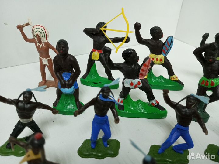 Набор фигурок Индейцы Папуасы Ковбои (фигурки 22 ш