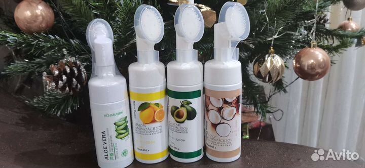 Пенка для умывания с щеточкой