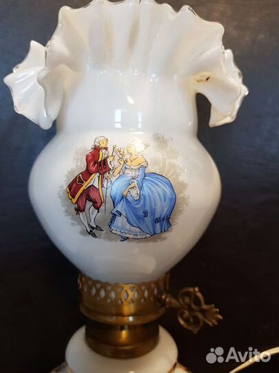 Коллекционная настольная лампа