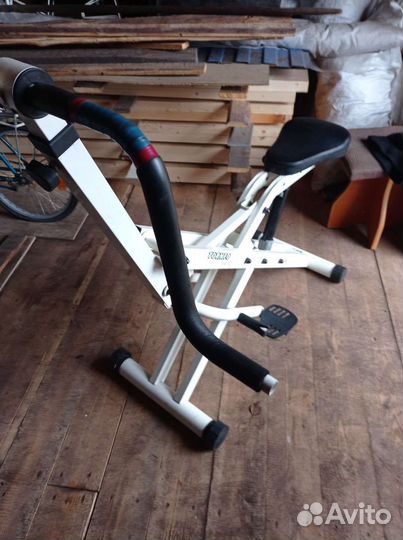 Тренажер для гиперэкстензии