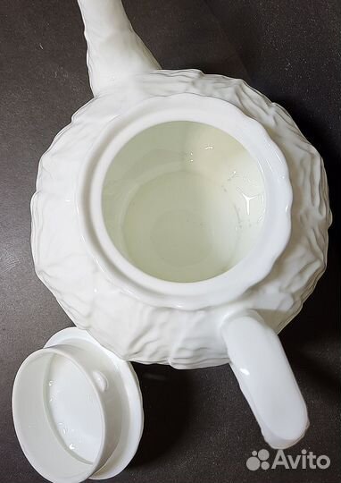 Заварочный чайник. Бутылочки для масла и уксуса