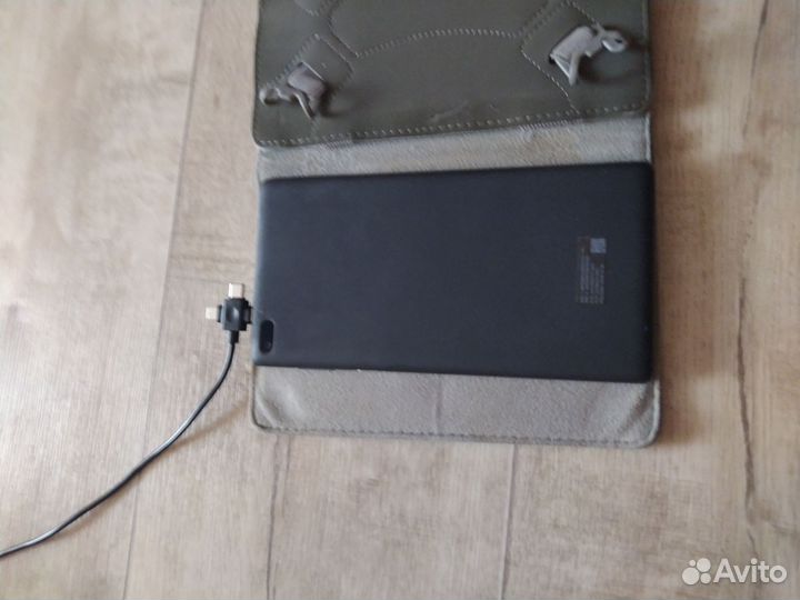 Планшет lenovo TB-7504 X