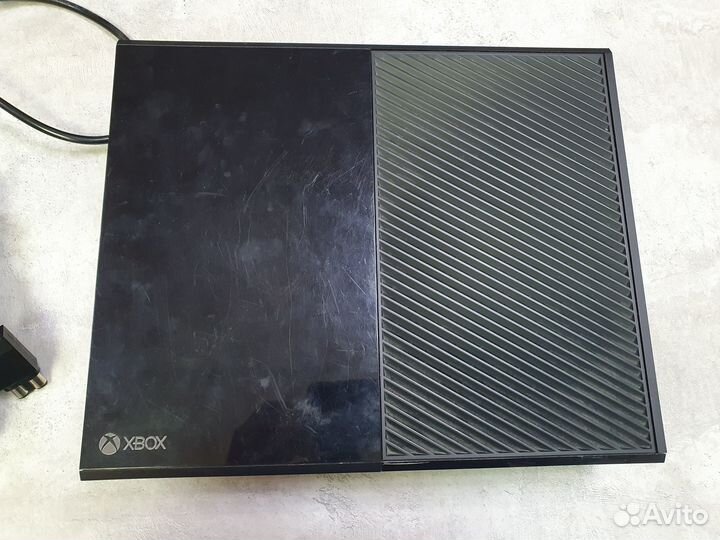 Xbox One 500гб без джойстика