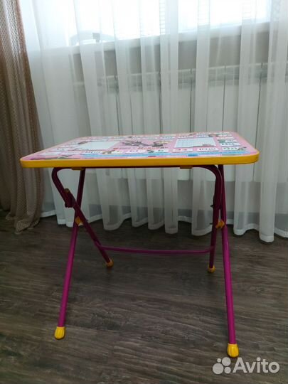 Детский стол