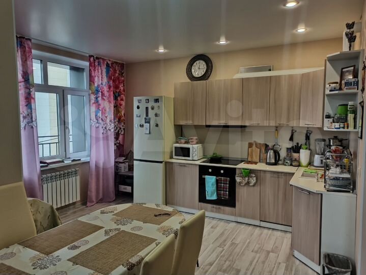 2-к. квартира, 58 м², 7/15 эт.