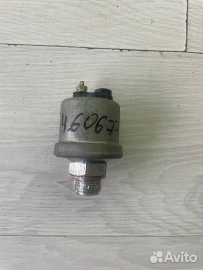 Датчик давления масла MB MK/SK