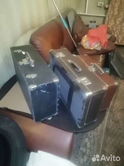 Винтажный чемодан