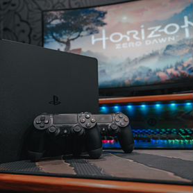 Sony playstation 4 slim, 2 геймпада + Horizon Zero