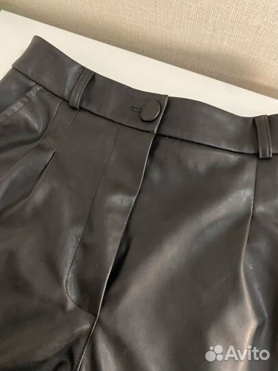Черные кожаные шорты