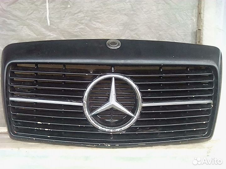 Мерседес 124 решетка пластик - schatz оригинал