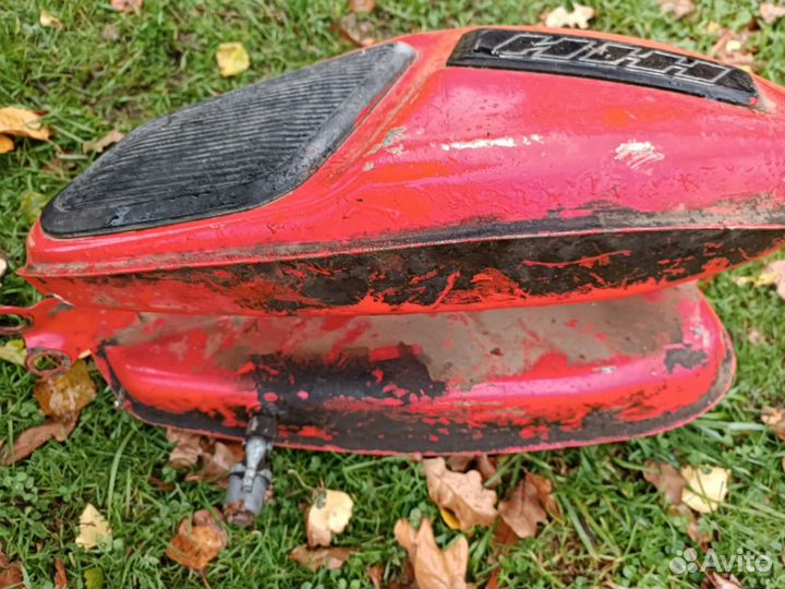 Бензобак на мотоцикл