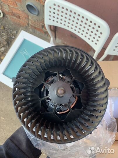 Мотор печки салона Шкода Октавия