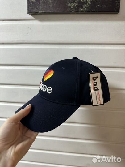 Бейсболка новая