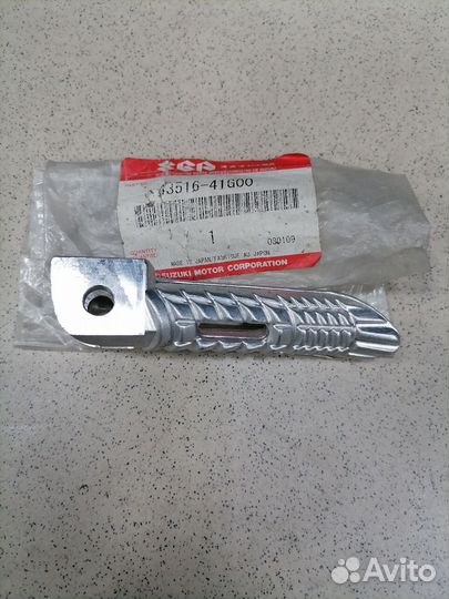Подножка водительская правая Suzuki 43516-41G00-00