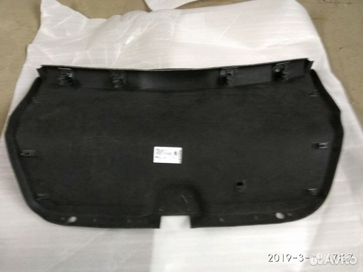 Шкода Октавия А7 обшивка двери багажника
