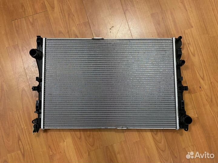 Радиатор охлаждения Mercedes W213 W205 W222 W253