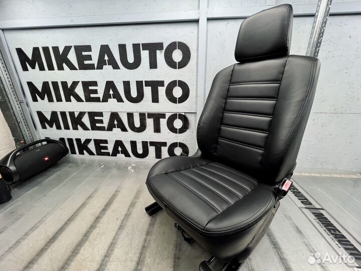 Авточехлы из экокожи Renault Megane II (3D рельсы)