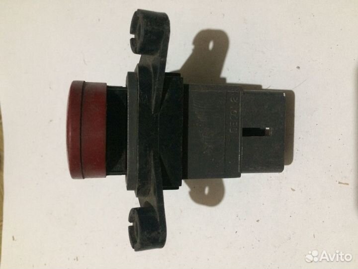 Кнопка аварийки Chevrolet Spark m200